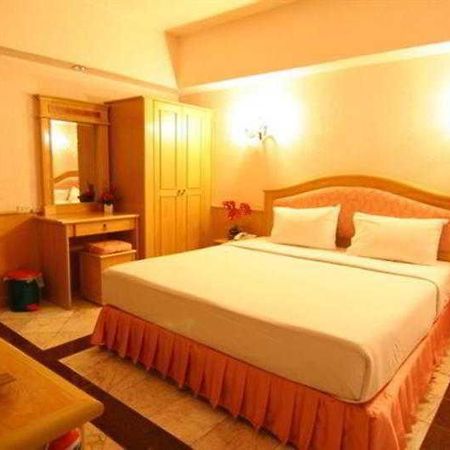 13 Coins Airport Hotel Min Buri Bangkok Luaran gambar