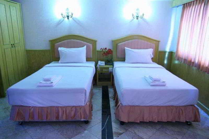 13 Coins Airport Hotel Min Buri Bangkok Luaran gambar