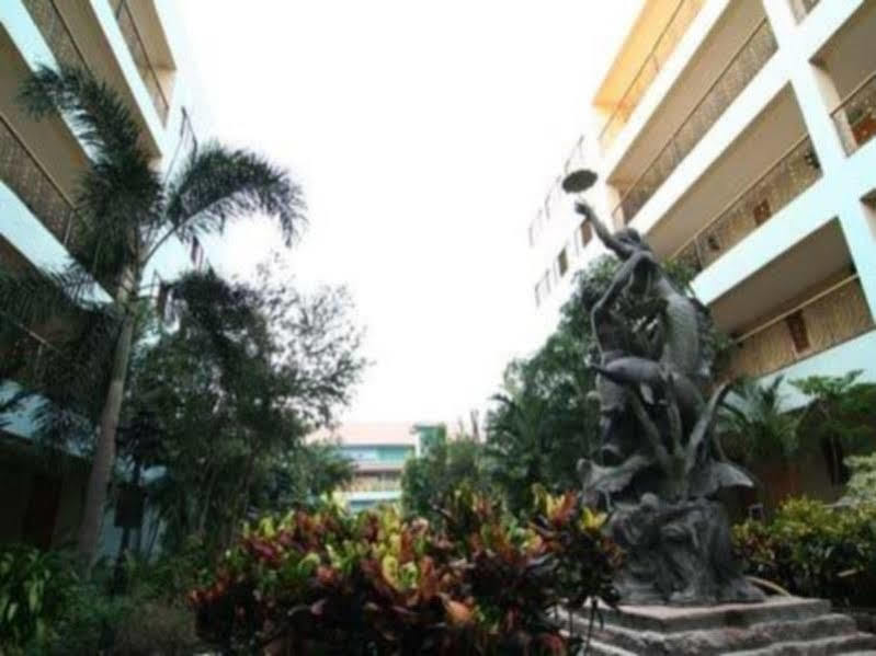 13 Coins Airport Hotel Min Buri Bangkok Luaran gambar
